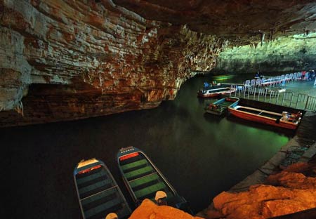 長沙出發(fā)到黃龍洞、張家界國家森林公園三日游