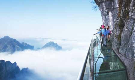 長(zhǎng)沙出發(fā)到張家界玻璃橋云天渡、森林公園、天門(mén)山玻璃棧道往返4天3晚游