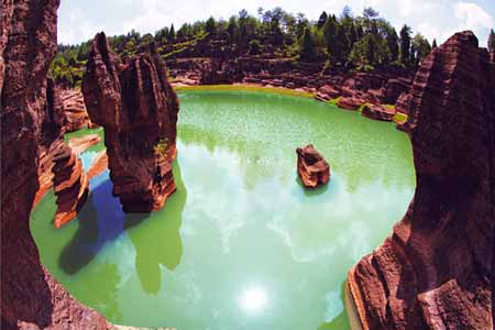 張家界、袁家界、天子山、紅石林、鳳凰古城四晚五日游